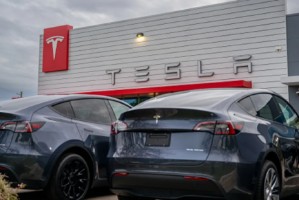 特斯拉四季度交付量418227 辆，同比下滑16%