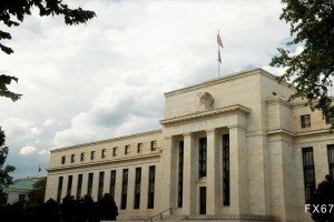 特朗普强硬定调美联储"换帅"：新主席必须服从降息指令，美元应声跌至两月新低